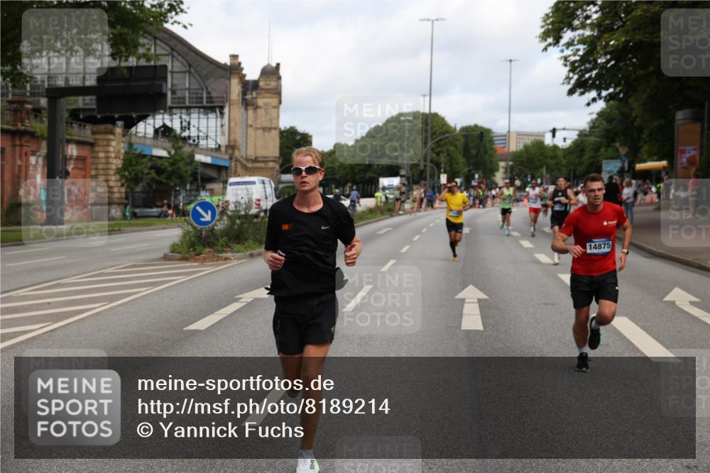 29.06.2025 - hella hamburg halbmarathon Yannick Fuchs http://msf.ph/oto/8189214 29.06.2025 10:30:48 20KM 2399, 2774, 3809, 4062, 6829, 6990, 6993, 10477, 12447, 12488, 13343, 13419, 14601, 14875, 15115, 15161, 15348, 16119, 17217, 17329, 17612, 17691, 18156, 18600 meine-sportfotos.de