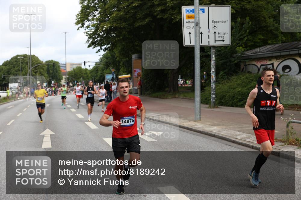 29.06.2025 - hella hamburg halbmarathon Yannick Fuchs http://msf.ph/oto/8189242 29.06.2025 10:30:49 20KM 2399, 2774, 3809, 4062, 6829, 6990, 6993, 10477, 12447, 12488, 13343, 13419, 14601, 14622, 14875, 15115, 15161, 15348, 15621, 16119, 17217, 17329, 17612, 17691, 18156, 18600 meine-sportfotos.de