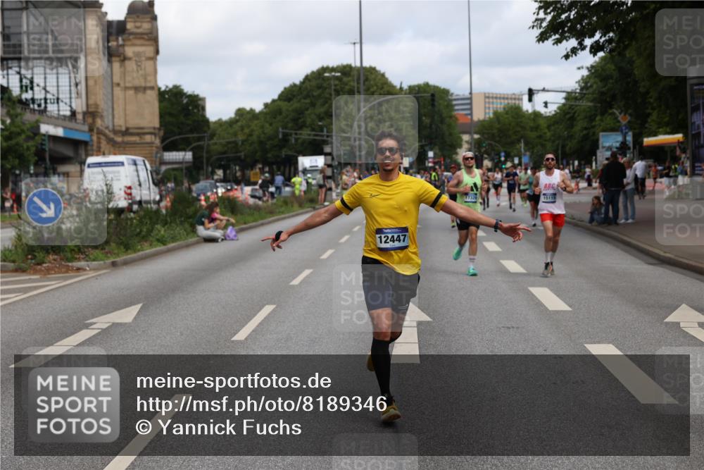 29.06.2025 - hella hamburg halbmarathon Yannick Fuchs http://msf.ph/oto/8189346 29.06.2025 10:30:52 20KM 2399, 2774, 3809, 6829, 6990, 6993, 10477, 10852, 12447, 12488, 13343, 13419, 14601, 14622, 14875, 15115, 15161, 15348, 15621, 16119, 17217, 17329, 17612, 17691, 18156, 18600 meine-sportfotos.de