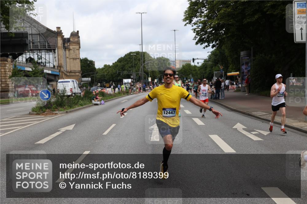 29.06.2025 - hella hamburg halbmarathon Yannick Fuchs http://msf.ph/oto/8189399 29.06.2025 10:30:52 20KM 2399, 2774, 3809, 6829, 6990, 6993, 10477, 10852, 12447, 12488, 13343, 13419, 14601, 14622, 14875, 15115, 15161, 15348, 15621, 16119, 17217, 17329, 17612, 17691, 18156, 18600 meine-sportfotos.de