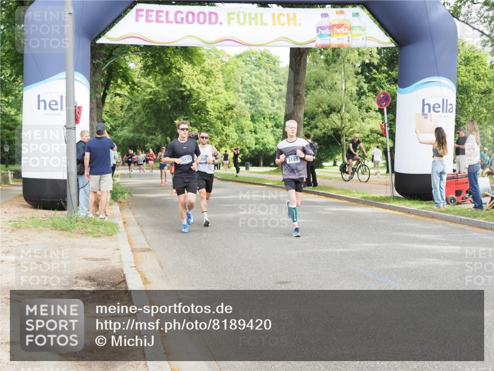 29.06.2025 - hella hamburg halbmarathon MichiJ http://msf.ph/oto/8189420 29.06.2025 10:19:31 Zwischen KM18-KM19 3189, 5308, 16818 meine-sportfotos.de