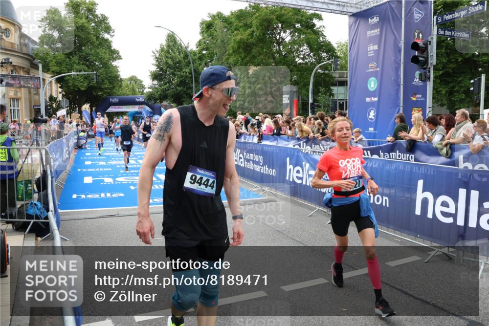 29.06.2025 - hella hamburg halbmarathon Zöllner http://msf.ph/oto/8189471 29.06.2025 10:44:28 Ziel 1057, 1902, 4310, 4691, 7191, 8928, 12327, 12554, 14667, 16803, 17729, 18806 meine-sportfotos.de