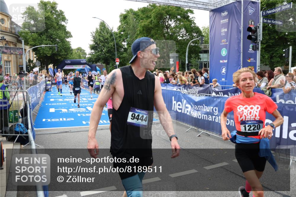 29.06.2025 - hella hamburg halbmarathon Zöllner http://msf.ph/oto/8189511 29.06.2025 10:44:28 Ziel 1057, 1902, 4310, 4691, 7191, 8928, 12327, 12554, 14667, 16803, 17729, 18806 meine-sportfotos.de