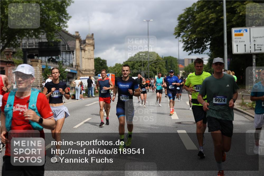29.06.2025 - hella hamburg halbmarathon Yannick Fuchs http://msf.ph/oto/8189541 29.06.2025 10:43:50 20KM 2013, 2504, 2516, 2878, 2889, 2937, 3414, 3543, 3562, 3692, 4017, 4832, 5460, 5978, 6115, 7100, 7332, 7657, 8437, 8454, 8813, 9126, 9200, 9463, 9491, 9551, 9597, 9619, 9723, 9924, 9965, 10189, 11339, 11819, 12035, 12271, 12670, 13159, 13225, 13690, 13976, 14526, 14838, 15519, 15523, 15966, 16114, 16403, 16653, 16731, 16738, 16843, 16877, 16891, 17001, 17753, 17908, 18058, 18350, 18926, 18960, 19109 meine-sportfotos.de