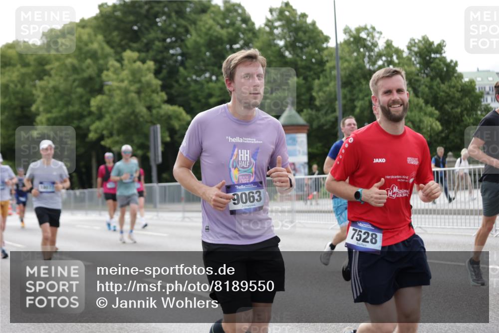 29.06.2025 - hella hamburg halbmarathon Jannik Wohlers http://msf.ph/oto/8189550 29.06.2025 10:23:59 Lombardsbrücke 1005, 1009, 1064, 2132, 2477, 3285, 3786, 4162, 4464, 4684, 4719, 6478, 6524, 6526, 7528, 7920, 7975, 8167, 8187, 8297, 9063, 12210, 13380, 13573, 13638, 13711, 14143, 14824, 16345, 16861, 17147, 17559, 17560, 18077, 18109, 18132, 19080 meine-sportfotos.de