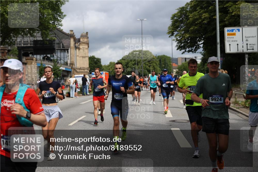 29.06.2025 - hella hamburg halbmarathon Yannick Fuchs http://msf.ph/oto/8189552 29.06.2025 10:43:50 20KM 2013, 2504, 2516, 2878, 2889, 2937, 3414, 3543, 3562, 3692, 4017, 4832, 5460, 5978, 6115, 7100, 7332, 7657, 8437, 8454, 8813, 9126, 9200, 9463, 9491, 9551, 9597, 9619, 9723, 9924, 9965, 10189, 11339, 11819, 12035, 12271, 12670, 13159, 13225, 13690, 13976, 14526, 14838, 15519, 15523, 15966, 16114, 16403, 16653, 16731, 16738, 16843, 16877, 16891, 17001, 17753, 17908, 18058, 18350, 18926, 18960, 19109 meine-sportfotos.de
