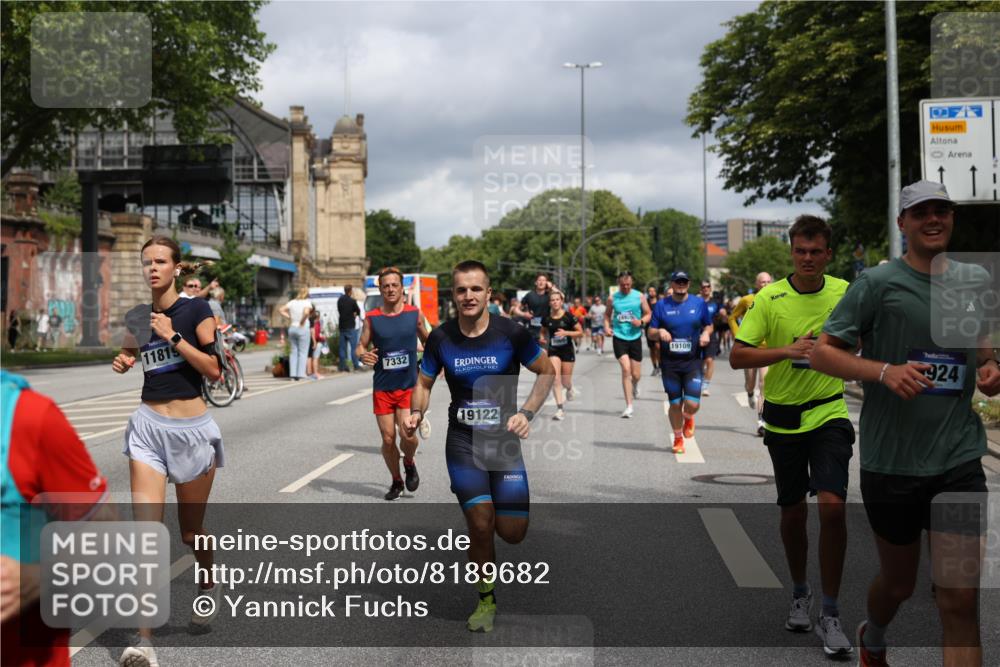 29.06.2025 - hella hamburg halbmarathon Yannick Fuchs http://msf.ph/oto/8189682 29.06.2025 10:43:50 20KM 2013, 2504, 2516, 2878, 2889, 2937, 3414, 3543, 3562, 3692, 4017, 4832, 5460, 5978, 6115, 7100, 7332, 7657, 8437, 8454, 8813, 9126, 9200, 9463, 9491, 9551, 9597, 9619, 9723, 9924, 9965, 10189, 11339, 11819, 12035, 12271, 12670, 13159, 13225, 13690, 13976, 14526, 14838, 15519, 15523, 15966, 16114, 16403, 16653, 16731, 16738, 16843, 16877, 16891, 17001, 17753, 17908, 18058, 18350, 18926, 18960, 19109 meine-sportfotos.de