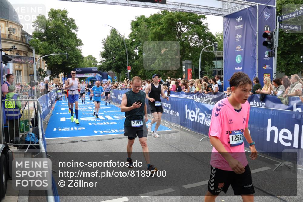 29.06.2025 - hella hamburg halbmarathon Zöllner http://msf.ph/oto/8189700 29.06.2025 10:44:31 Ziel 1057, 4310, 4691, 7322, 8928, 12327, 12554, 14464, 14667, 16803, 17097, 17729, 18765, 18806 meine-sportfotos.de
