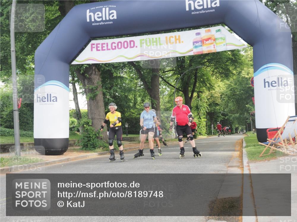 29.06.2025 - hella hamburg halbmarathon KatJ http://msf.ph/oto/8189748 29.06.2025 09:26:21 Zwischen KM18-KM19  meine-sportfotos.de