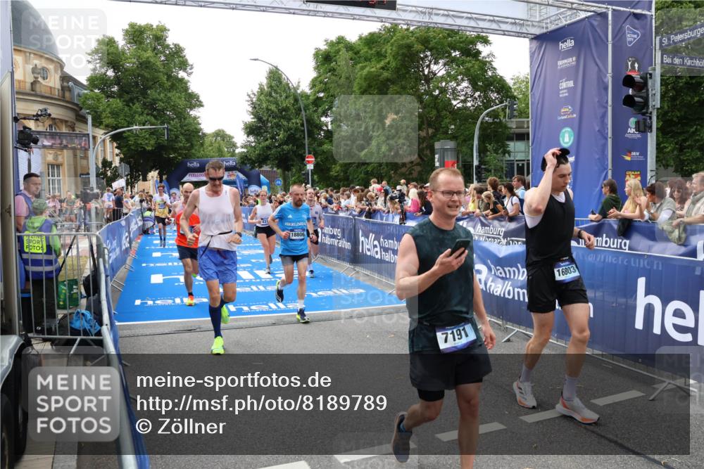 29.06.2025 - hella hamburg halbmarathon Zöllner http://msf.ph/oto/8189789 29.06.2025 10:44:33 Ziel 1057, 1468, 3305, 4310, 4691, 7322, 7710, 8928, 12327, 12554, 14464, 14667, 15862, 17097, 17729, 18765, 18806 meine-sportfotos.de