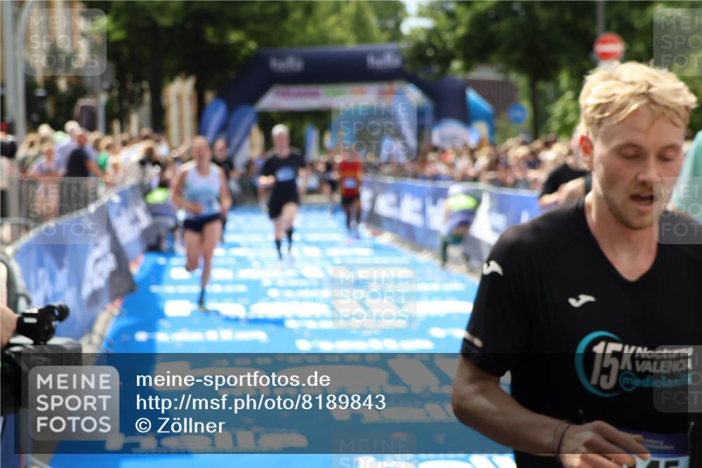 29.06.2025 - hella hamburg halbmarathon Zöllner http://msf.ph/oto/8189843 29.06.2025 10:34:10 Ziel 7884, 9376, 11019, 11202, 13066, 14448, 16724, 17751, 17877 meine-sportfotos.de