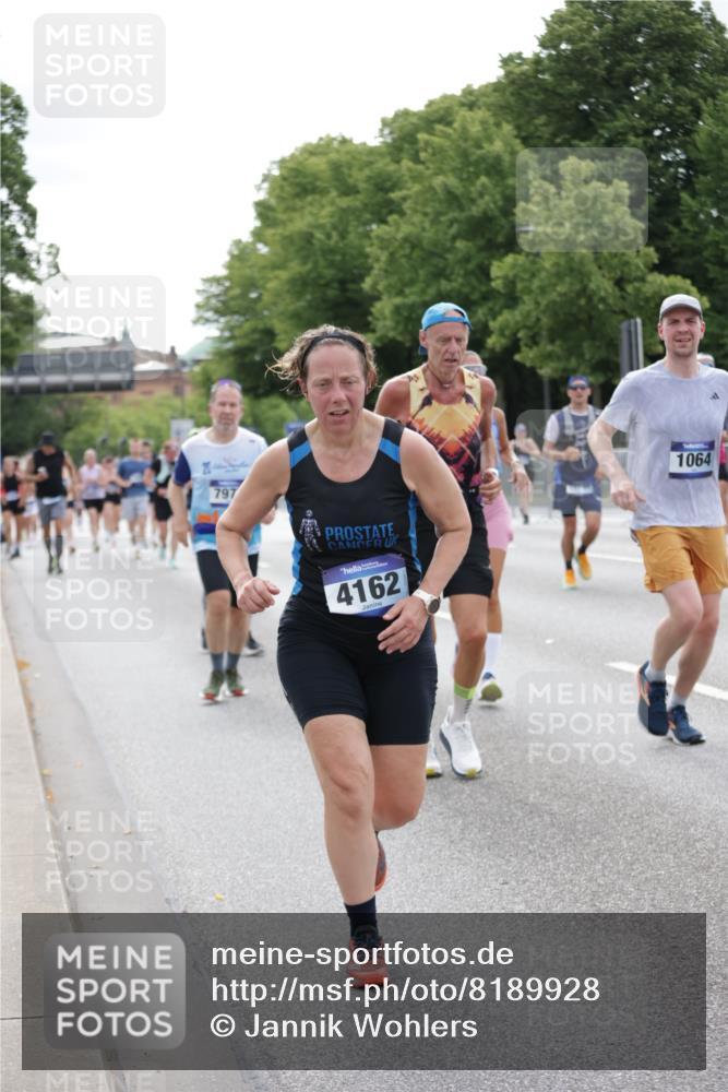 29.06.2025 - hella hamburg halbmarathon Jannik Wohlers http://msf.ph/oto/8189928 29.06.2025 10:24:03 Lombardsbrücke 1064, 1395, 2132, 2280, 2477, 3053, 3132, 3421, 3786, 4111, 4162, 4464, 4719, 5138, 5829, 5830, 6478, 6524, 6526, 6570, 7528, 7975, 8167, 8297, 9063, 12070, 12210, 12303, 13111, 13113, 13380, 13573, 13638, 13711, 14143, 14824, 15796, 16345, 16861, 18077, 19080 meine-sportfotos.de