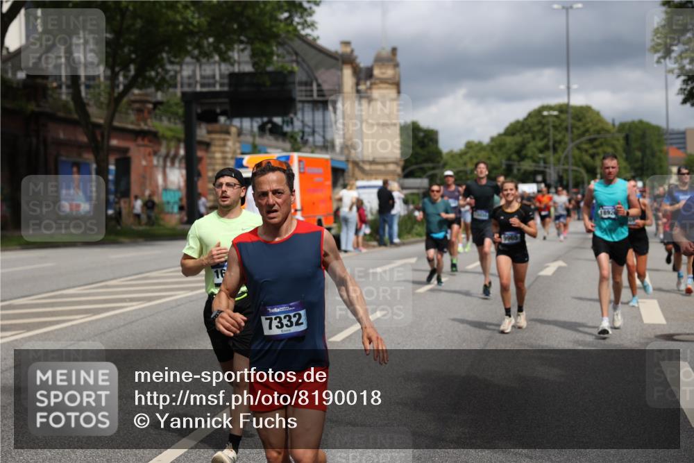 29.06.2025 - hella hamburg halbmarathon Yannick Fuchs http://msf.ph/oto/8190018 29.06.2025 10:43:52 20KM 2013, 2504, 2516, 2878, 2937, 3414, 3543, 3562, 3692, 4017, 4832, 5978, 6115, 7100, 7332, 7657, 8437, 8454, 8813, 9200, 9491, 9551, 9597, 9619, 9723, 9924, 9965, 10189, 11339, 11819, 11975, 12035, 12203, 12271, 12670, 13159, 13225, 13690, 13976, 14526, 14838, 15519, 15523, 15620, 15966, 16403, 16653, 16731, 16738, 16843, 16877, 16891, 17001, 17753, 17908, 18058, 18350, 18926, 18960, 19109 meine-sportfotos.de