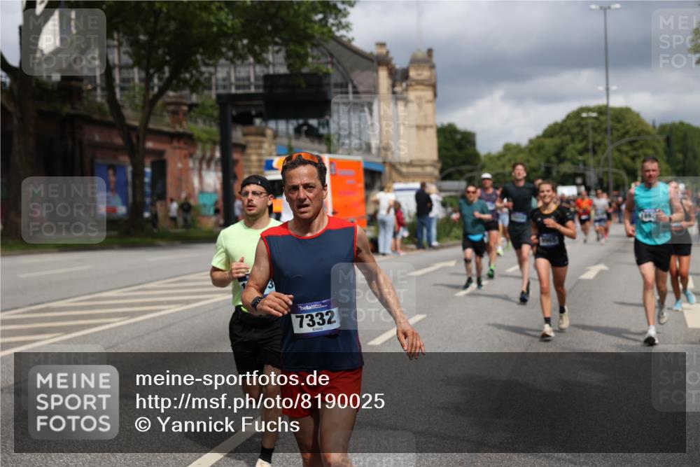 29.06.2025 - hella hamburg halbmarathon Yannick Fuchs http://msf.ph/oto/8190025 29.06.2025 10:43:52 20KM 2013, 2504, 2516, 2878, 2937, 3414, 3543, 3562, 3692, 4017, 4832, 5978, 6115, 7100, 7332, 7657, 8437, 8454, 8813, 9200, 9491, 9551, 9597, 9619, 9723, 9924, 9965, 10189, 11339, 11819, 11975, 12035, 12203, 12271, 12670, 13159, 13225, 13690, 13976, 14526, 14838, 15519, 15523, 15620, 15966, 16403, 16653, 16731, 16738, 16843, 16877, 16891, 17001, 17753, 17908, 18058, 18350, 18926, 18960, 19109 meine-sportfotos.de