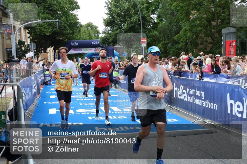 29.06.2025 - hella hamburg halbmarathon Zöllner http://msf.ph/oto/8190043 29.06.2025 10:44:36 Ziel 1468, 2365, 2402, 3305, 5476, 6495, 7322, 7710, 8928, 12554, 12711, 14351, 14464, 14667, 14798, 14816, 15862, 16224, 17097, 17729, 18539, 18560, 18765 meine-sportfotos.de
