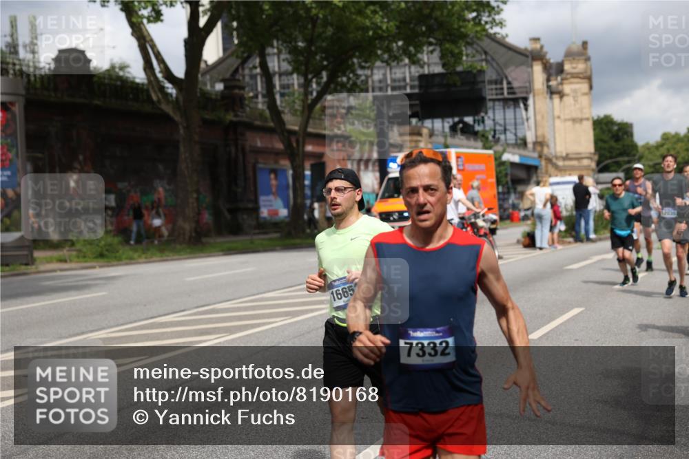 29.06.2025 - hella hamburg halbmarathon Yannick Fuchs http://msf.ph/oto/8190168 29.06.2025 10:43:53 20KM 2013, 2516, 2878, 2937, 3414, 3543, 3562, 3692, 4017, 4832, 5447, 5978, 6115, 6282, 7100, 7332, 7657, 8437, 8454, 8813, 9200, 9491, 9551, 9597, 9619, 9723, 9924, 9965, 10189, 11339, 11819, 11975, 12035, 12203, 12271, 12670, 13159, 13225, 13690, 13976, 14526, 14794, 14838, 15519, 15620, 15966, 16403, 16653, 16731, 16738, 16843, 16877, 16891, 17001, 17753, 17908, 18058, 18350, 18926, 18960, 19109 meine-sportfotos.de
