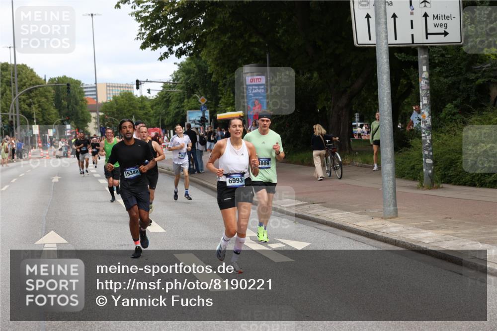 29.06.2025 - hella hamburg halbmarathon Yannick Fuchs http://msf.ph/oto/8190221 29.06.2025 10:31:05 20KM 2121, 2399, 2774, 3809, 6829, 6915, 6990, 6993, 10404, 10852, 11304, 11620, 12051, 12168, 12916, 13991, 14075, 14601, 14622, 15115, 15348, 15621, 16158, 17078, 17217, 18156, 18600 meine-sportfotos.de