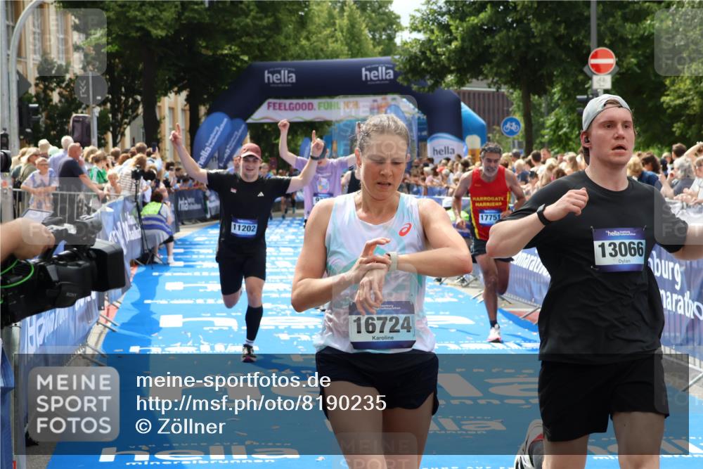 29.06.2025 - hella hamburg halbmarathon Zöllner http://msf.ph/oto/8190235 29.06.2025 10:34:13 Ziel 7884, 7901, 9376, 11202, 13066, 16724, 17751, 18906 meine-sportfotos.de