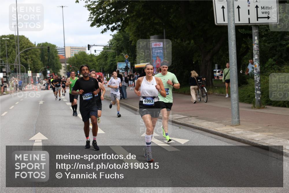 29.06.2025 - hella hamburg halbmarathon Yannick Fuchs http://msf.ph/oto/8190315 29.06.2025 10:31:05 20KM 2121, 2399, 2774, 3809, 6829, 6915, 6990, 6993, 10404, 10852, 11304, 11620, 12051, 12168, 12916, 13991, 14075, 14601, 14622, 15115, 15348, 15621, 16158, 17078, 17217, 18156, 18600 meine-sportfotos.de