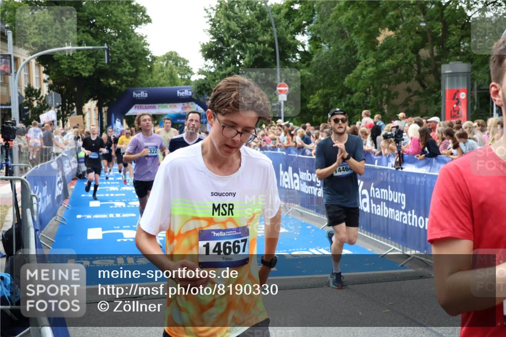 29.06.2025 - hella hamburg halbmarathon Zöllner http://msf.ph/oto/8190330 29.06.2025 10:44:38 Ziel 1468, 1782, 2365, 2402, 3305, 4991, 5476, 6490, 6495, 7322, 7710, 10669, 12711, 14351, 14464, 14798, 14816, 15862, 16224, 17097, 18107, 18464, 18539, 18560, 18765, 18868, 19206 meine-sportfotos.de