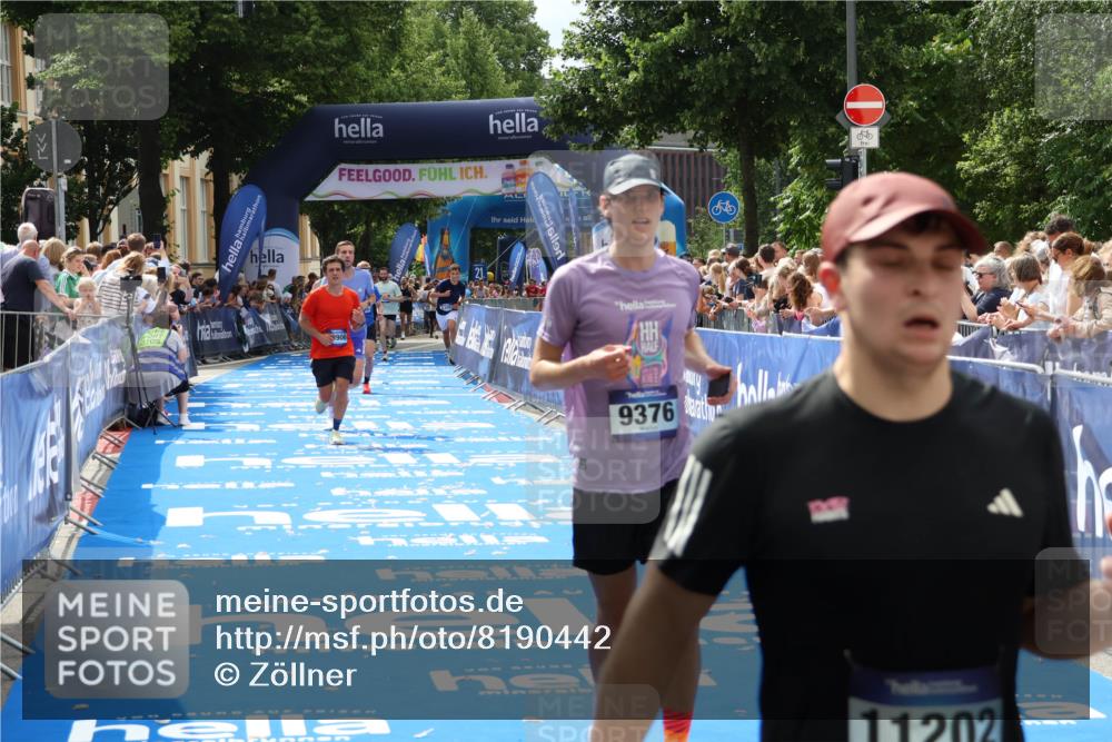 29.06.2025 - hella hamburg halbmarathon Zöllner http://msf.ph/oto/8190442 29.06.2025 10:34:16 Ziel 1080, 3005, 7884, 7901, 9376, 17751, 18906 meine-sportfotos.de