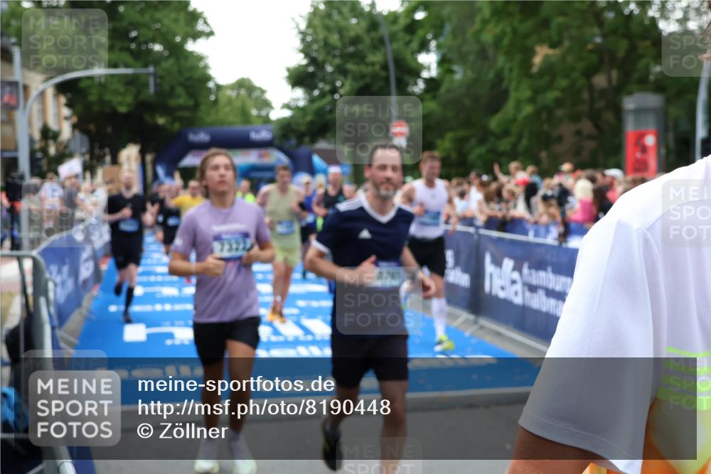 29.06.2025 - hella hamburg halbmarathon Zöllner http://msf.ph/oto/8190448 29.06.2025 10:44:39 Ziel 1468, 1782, 2365, 2402, 3305, 4991, 5476, 6490, 6495, 7322, 7710, 10669, 12711, 14351, 14798, 14816, 15862, 16224, 17097, 18107, 18464, 18539, 18560, 18765, 18868, 19206 meine-sportfotos.de
