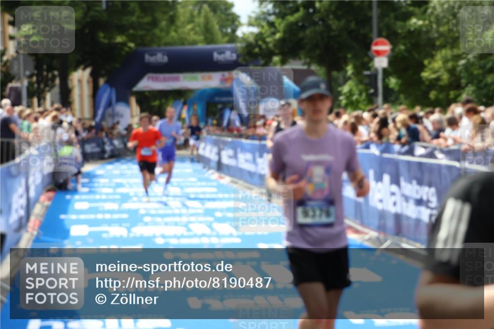 29.06.2025 - hella hamburg halbmarathon Zöllner http://msf.ph/oto/8190487 29.06.2025 10:34:16 Ziel 1080, 3005, 7884, 7901, 9376, 17751, 18906 meine-sportfotos.de