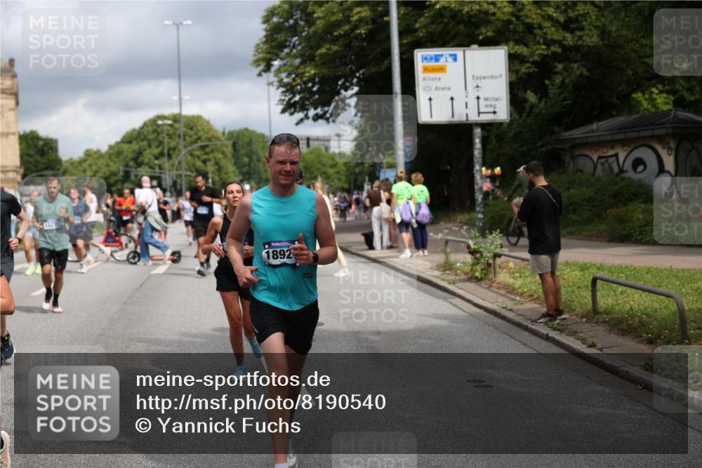 29.06.2025 - hella hamburg halbmarathon Yannick Fuchs http://msf.ph/oto/8190540 29.06.2025 10:43:54 20KM 2516, 2878, 2937, 3414, 3543, 3562, 3692, 4832, 5447, 5978, 6115, 6125, 6282, 7100, 7332, 7657, 8437, 8454, 8813, 8921, 9200, 9491, 9551, 9597, 9723, 9924, 9965, 10189, 11339, 11819, 11975, 12035, 12203, 12271, 12670, 13159, 13225, 13690, 13976, 14526, 14794, 14838, 15519, 15620, 15966, 16403, 16653, 16738, 16843, 16877, 16891, 17001, 17753, 17908, 18058, 18350, 18926, 18960, 19109 meine-sportfotos.de