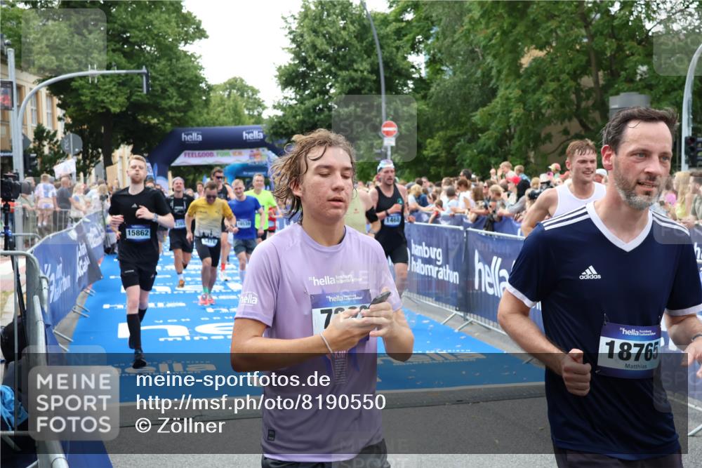 29.06.2025 - hella hamburg halbmarathon Zöllner http://msf.ph/oto/8190550 29.06.2025 10:44:40 Ziel 1468, 1782, 2365, 2402, 3305, 4991, 5476, 6490, 6495, 7710, 10669, 12711, 14351, 14798, 14816, 15862, 16224, 17097, 18107, 18437, 18464, 18539, 18560, 18868, 19206 meine-sportfotos.de
