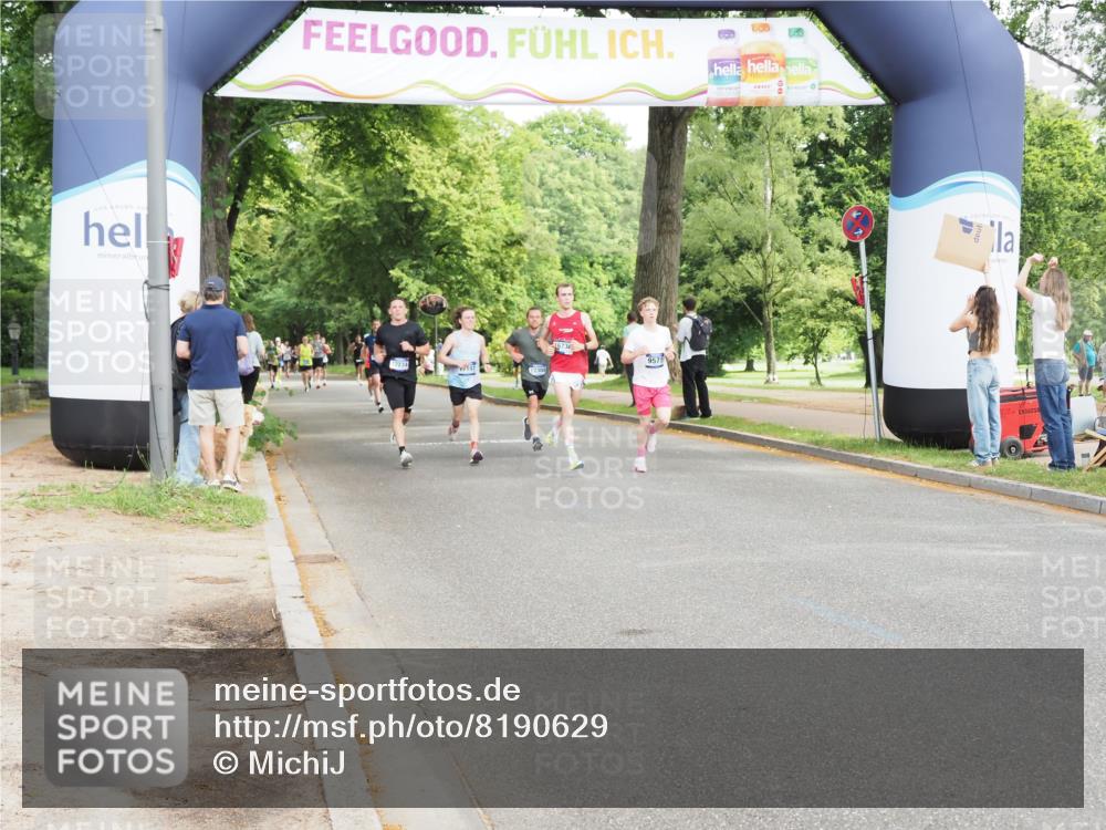 29.06.2025 - hella hamburg halbmarathon MichiJ http://msf.ph/oto/8190629 29.06.2025 10:19:39 Zwischen KM18-KM19 5308, 7186, 10173, 16713, 16736 meine-sportfotos.de