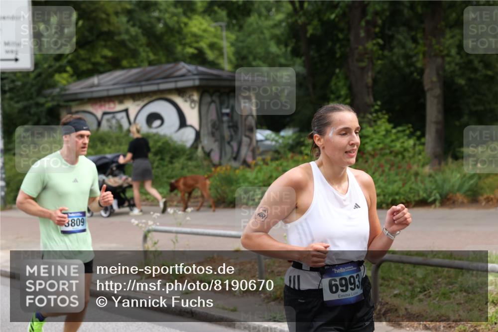 29.06.2025 - hella hamburg halbmarathon Yannick Fuchs http://msf.ph/oto/8190670 29.06.2025 10:31:07 20KM 2121, 2399, 2774, 3809, 6829, 6915, 6990, 6993, 10404, 10852, 11304, 11620, 12051, 12168, 12916, 13991, 14075, 14601, 14622, 15348, 15621, 16158, 17078, 17217, 18156, 18600 meine-sportfotos.de