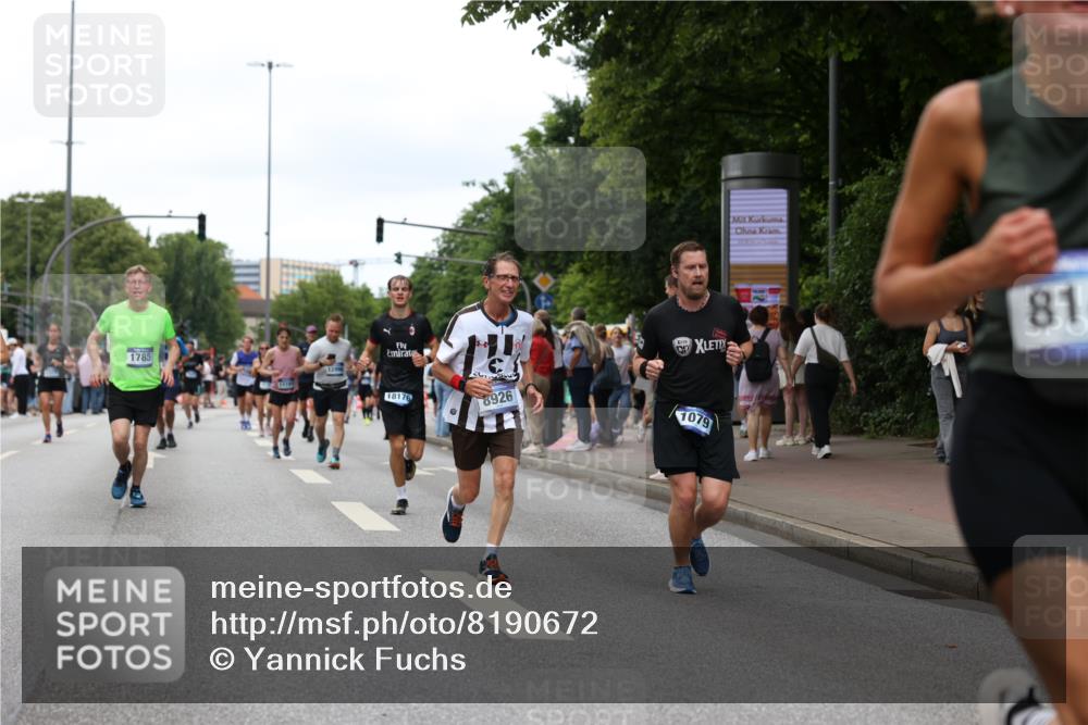 29.06.2025 - hella hamburg halbmarathon Yannick Fuchs http://msf.ph/oto/8190672 29.06.2025 11:01:56 20KM 1071, 1079, 1329, 1785, 2142, 2281, 3154, 3630, 4032, 4066, 4220, 4286, 4293, 4492, 4782, 5232, 5976, 6196, 6453, 6517, 8147, 8256, 8402, 8909, 8926, 8999, 9007, 9128, 9527, 9886, 9967, 10834, 11191, 11523, 11641, 12005, 12556, 12790, 12998, 13331, 14060, 14196, 15394, 15875, 15945, 16539, 16546, 17062, 18015, 18176, 18231, 18236, 18239 meine-sportfotos.de