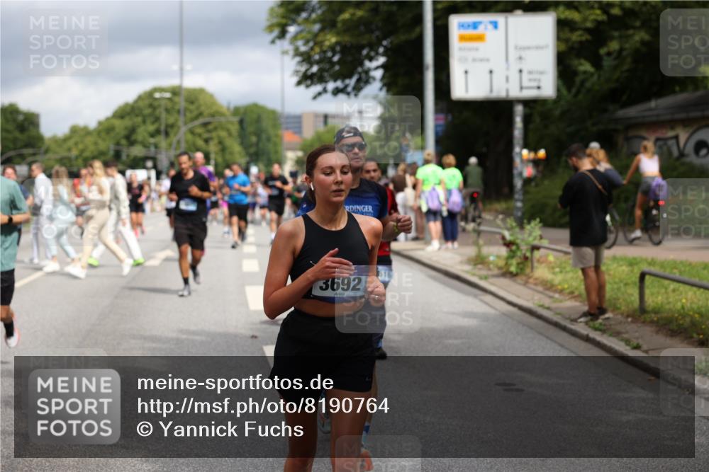 29.06.2025 - hella hamburg halbmarathon Yannick Fuchs http://msf.ph/oto/8190764 29.06.2025 10:43:56 20KM 2516, 2788, 2878, 3414, 3543, 3562, 3692, 4247, 4832, 5447, 5978, 6115, 6125, 6282, 7100, 7332, 7657, 8437, 8454, 8576, 8689, 8813, 8921, 9200, 9491, 9551, 9597, 9723, 9924, 9965, 10189, 11339, 11819, 11975, 12035, 12203, 12271, 13159, 13225, 13690, 13976, 14562, 14794, 14838, 15519, 15620, 15966, 16403, 16653, 16738, 16843, 16877, 16891, 17001, 17282, 17753, 17908, 18058, 18350, 18926, 18960, 19109 meine-sportfotos.de