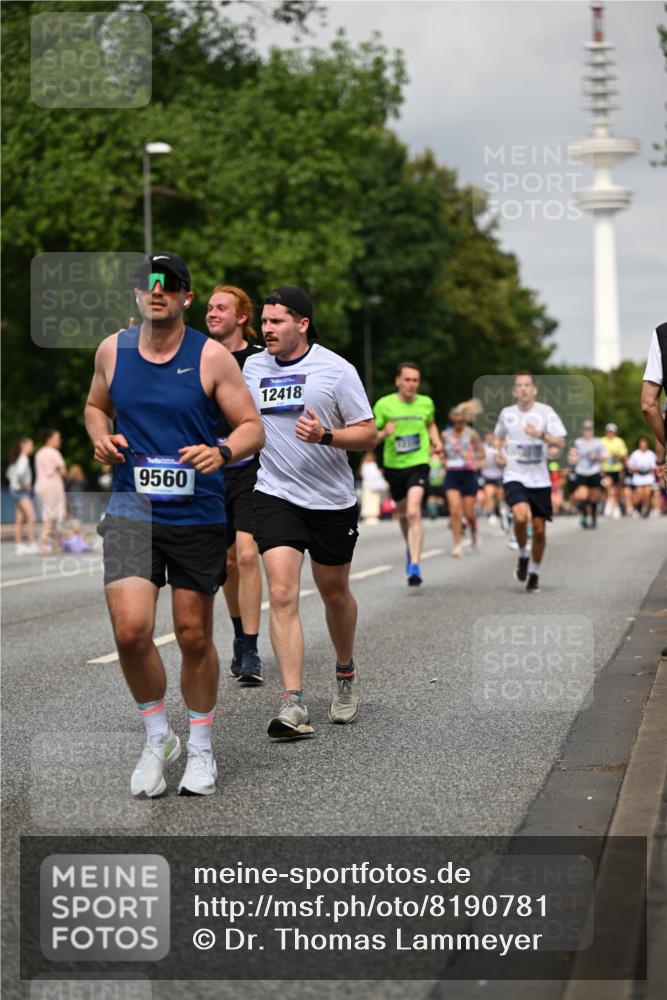 29.06.2025 - hella hamburg halbmarathon Dr. Thomas Lammeyer http://msf.ph/oto/8190781 29.06.2025 10:11:03 Kennedybrücke 1245, 4502, 4550, 5951, 6314, 6572, 6664, 8960, 9560, 10212, 10297 meine-sportfotos.de