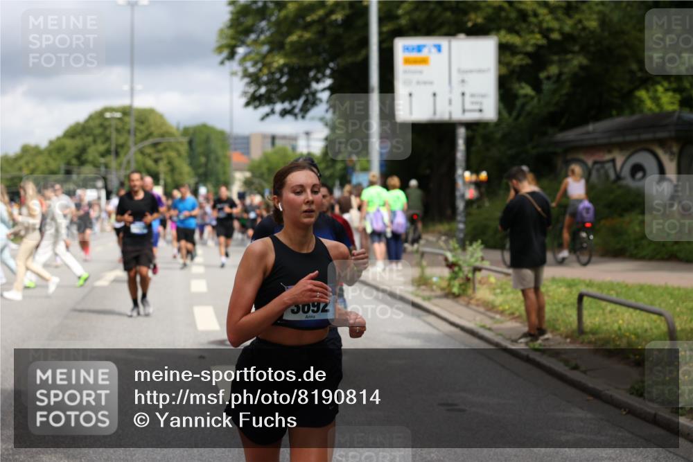 29.06.2025 - hella hamburg halbmarathon Yannick Fuchs http://msf.ph/oto/8190814 29.06.2025 10:43:56 20KM 2516, 2788, 2878, 3414, 3543, 3562, 3692, 4247, 4832, 5447, 5978, 6115, 6125, 6282, 7100, 7332, 7657, 8437, 8454, 8576, 8689, 8813, 8921, 9200, 9491, 9551, 9597, 9723, 9924, 9965, 10189, 11339, 11819, 11975, 12035, 12203, 12271, 13159, 13225, 13690, 13976, 14562, 14794, 14838, 15519, 15620, 15966, 16403, 16653, 16738, 16843, 16877, 16891, 17001, 17282, 17753, 17908, 18058, 18350, 18926, 18960, 19109 meine-sportfotos.de