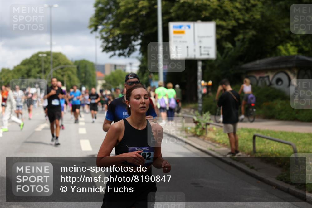 29.06.2025 - hella hamburg halbmarathon Yannick Fuchs http://msf.ph/oto/8190847 29.06.2025 10:43:56 20KM 2516, 2788, 2878, 3414, 3543, 3562, 3692, 4247, 4832, 5447, 5978, 6115, 6125, 6282, 7100, 7332, 7657, 8437, 8454, 8576, 8689, 8813, 8921, 9200, 9491, 9551, 9597, 9723, 9924, 9965, 10189, 11339, 11819, 11975, 12035, 12203, 12271, 13159, 13225, 13690, 13976, 14562, 14794, 14838, 15519, 15620, 15966, 16403, 16653, 16738, 16843, 16877, 16891, 17001, 17282, 17753, 17908, 18058, 18350, 18926, 18960, 19109 meine-sportfotos.de