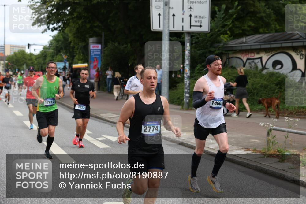 29.06.2025 - hella hamburg halbmarathon Yannick Fuchs http://msf.ph/oto/8190887 29.06.2025 10:31:08 20KM 1571, 2121, 2399, 2774, 3809, 6829, 6915, 6990, 6993, 10404, 10852, 11120, 11304, 11620, 12051, 12168, 12916, 13991, 14075, 14601, 14622, 15348, 15621, 16158, 17078, 17217, 18156, 18600 meine-sportfotos.de