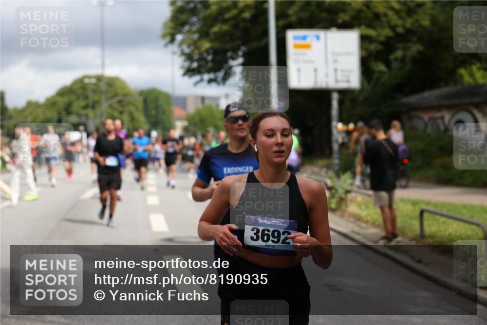 29.06.2025 - hella hamburg halbmarathon Yannick Fuchs http://msf.ph/oto/8190935 29.06.2025 10:43:56 20KM 2516, 2788, 2878, 3414, 3543, 3562, 3692, 4247, 4832, 5447, 5978, 6115, 6125, 6282, 7100, 7332, 7657, 8437, 8454, 8576, 8689, 8813, 8921, 9200, 9491, 9551, 9597, 9723, 9924, 9965, 10189, 11339, 11819, 11975, 12035, 12203, 12271, 13159, 13225, 13690, 13976, 14562, 14794, 14838, 15519, 15620, 15966, 16403, 16653, 16738, 16843, 16877, 16891, 17001, 17282, 17753, 17908, 18058, 18350, 18926, 18960, 19109 meine-sportfotos.de