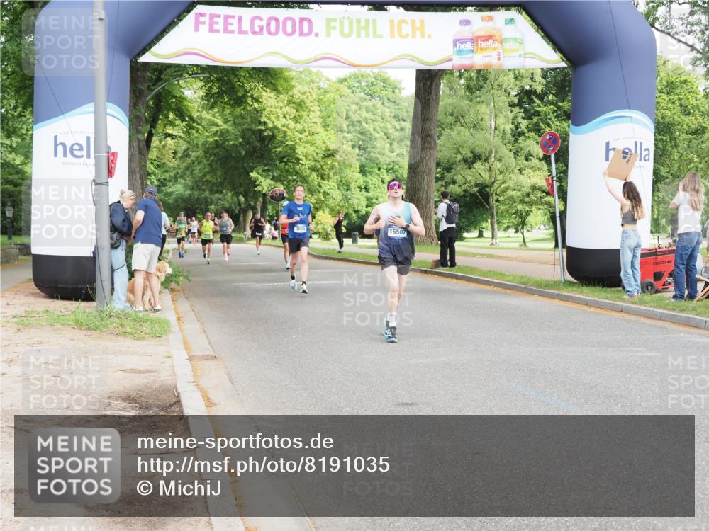 29.06.2025 - hella hamburg halbmarathon MichiJ http://msf.ph/oto/8191035 29.06.2025 10:19:43 Zwischen KM18-KM19 7186, 9571, 12234, 12308, 15507, 16736, 17197 meine-sportfotos.de