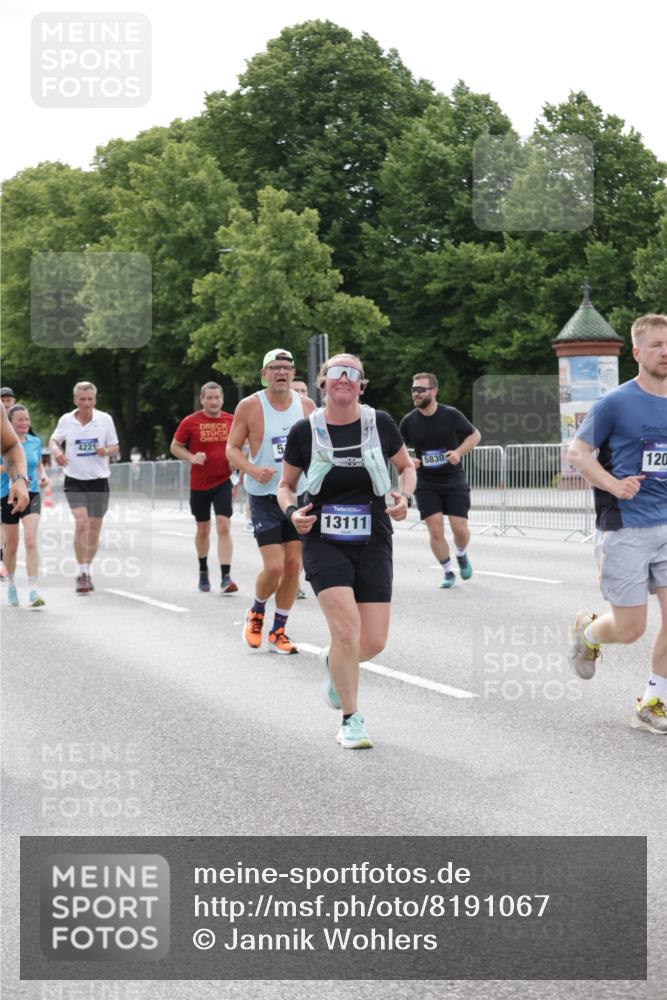 29.06.2025 - hella hamburg halbmarathon Jannik Wohlers http://msf.ph/oto/8191067 29.06.2025 10:24:11 Lombardsbrücke 1064, 1352, 1395, 2280, 2944, 3053, 3099, 3113, 3132, 3421, 3786, 4111, 4221, 4464, 5138, 5829, 5830, 6261, 6570, 7975, 10907, 11651, 11816, 11817, 12070, 12303, 13111, 13113, 13380, 13573, 13638, 14143, 15796, 15975, 18077, 18105, 19080 meine-sportfotos.de