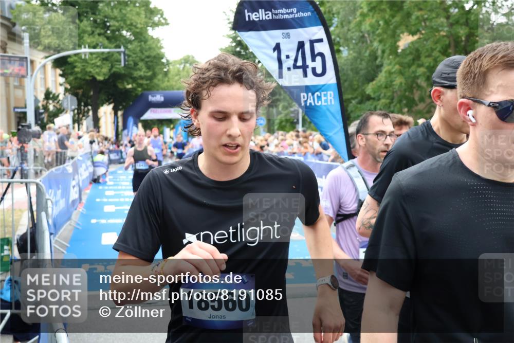 29.06.2025 - hella hamburg halbmarathon Zöllner http://msf.ph/oto/8191085 29.06.2025 10:44:47 Ziel 1941, 2970, 3004, 3785, 4270, 4915, 7325, 10669, 15185, 15233, 16834, 17251, 18437, 18868 meine-sportfotos.de