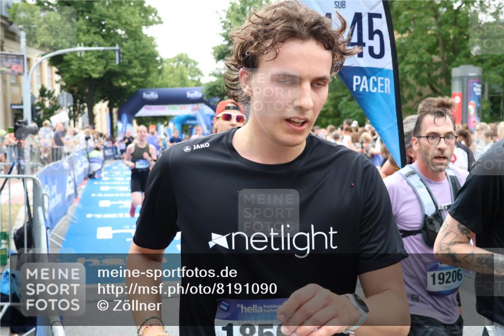 29.06.2025 - hella hamburg halbmarathon Zöllner http://msf.ph/oto/8191090 29.06.2025 10:44:47 Ziel 1941, 2970, 3004, 3785, 4270, 4915, 7325, 10669, 15185, 15233, 16834, 17251, 18437, 18868 meine-sportfotos.de