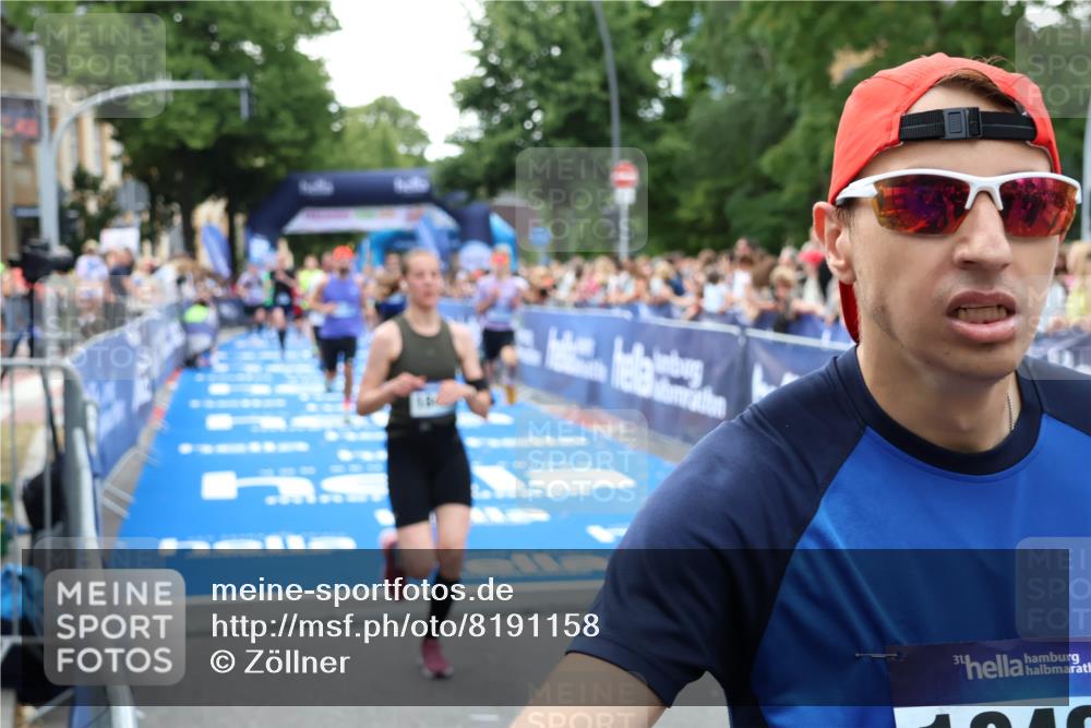 29.06.2025 - hella hamburg halbmarathon Zöllner http://msf.ph/oto/8191158 29.06.2025 10:44:48 Ziel 1941, 2970, 3004, 3785, 4270, 4915, 7325, 15185, 15233, 16834, 17251, 18437, 19207 meine-sportfotos.de
