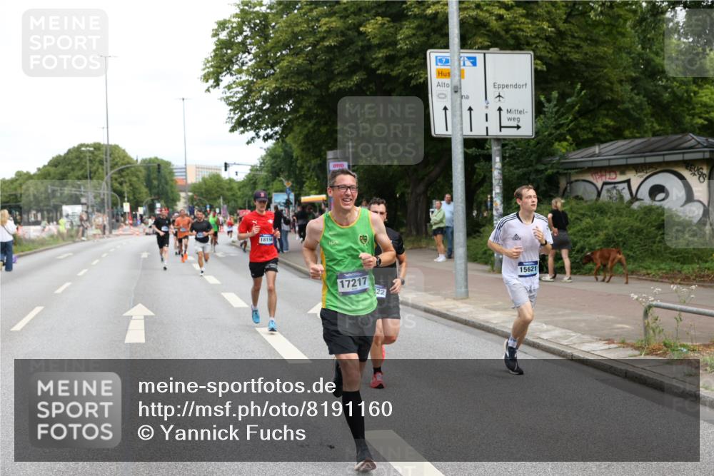 29.06.2025 - hella hamburg halbmarathon Yannick Fuchs http://msf.ph/oto/8191160 29.06.2025 10:31:09 20KM 1571, 2121, 2399, 2774, 3809, 6915, 6993, 9313, 10404, 10852, 11120, 11304, 11620, 12051, 12168, 12916, 13991, 14075, 14601, 14622, 15348, 15621, 16158, 17078, 17217, 18156, 18600 meine-sportfotos.de