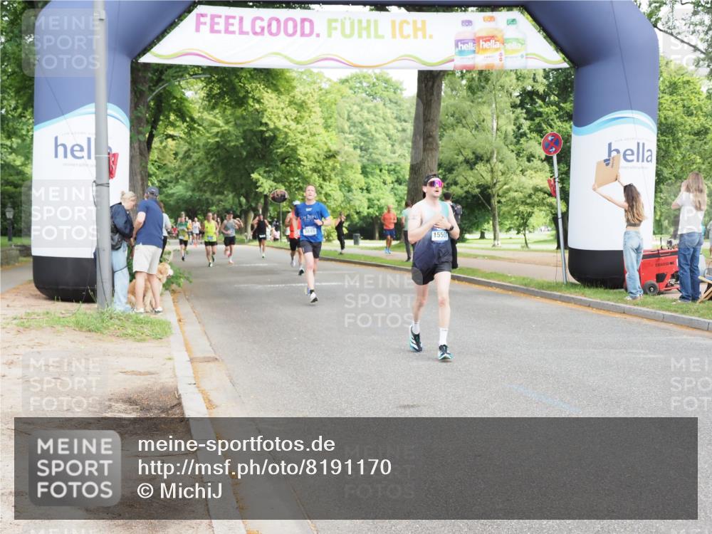 29.06.2025 - hella hamburg halbmarathon MichiJ http://msf.ph/oto/8191170 29.06.2025 10:19:44 Zwischen KM18-KM19 3845, 7186, 9571, 12234, 12308, 15507, 16736, 17197 meine-sportfotos.de