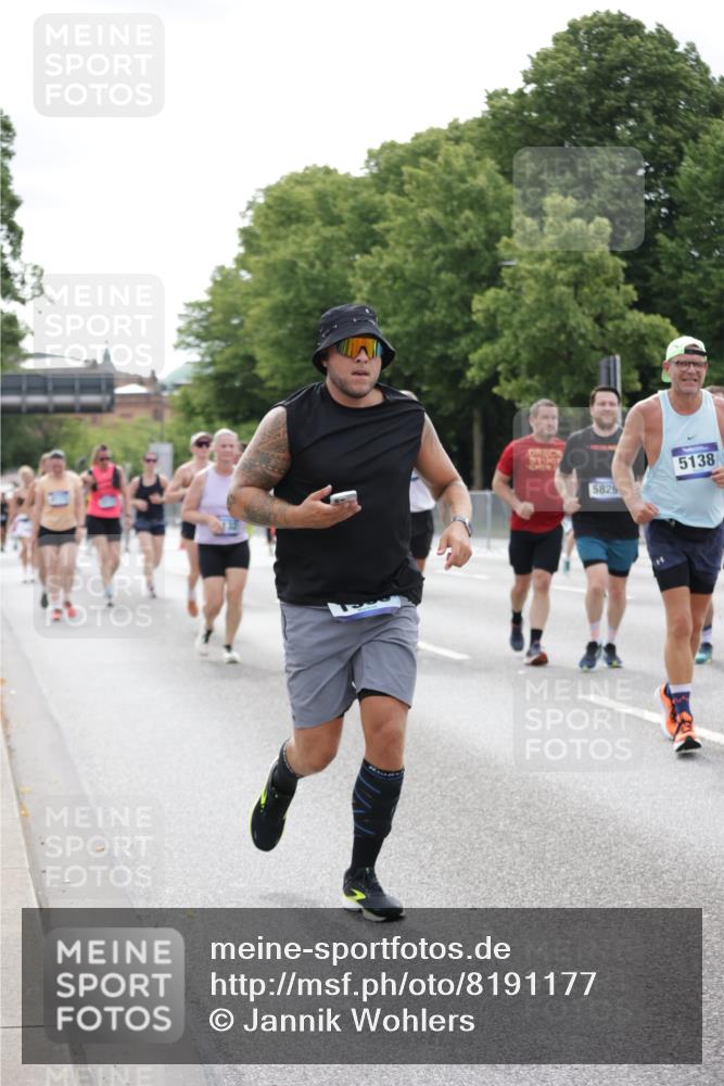 29.06.2025 - hella hamburg halbmarathon Jannik Wohlers http://msf.ph/oto/8191177 29.06.2025 10:24:11 Lombardsbrücke 1064, 1352, 1395, 2280, 2944, 3053, 3099, 3113, 3132, 3421, 3786, 4111, 4221, 4464, 5138, 5829, 5830, 6261, 6570, 7975, 10907, 11651, 11816, 11817, 12070, 12303, 13111, 13113, 13380, 13573, 13638, 14143, 15796, 15975, 18077, 18105, 19080 meine-sportfotos.de
