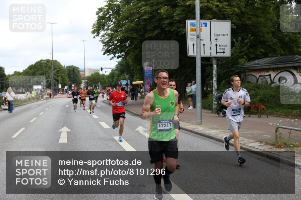 29.06.2025 - hella hamburg halbmarathon Yannick Fuchs http://msf.ph/oto/8191296 29.06.2025 10:31:09 20KM 1571, 2121, 2399, 2774, 3809, 6915, 6993, 9313, 10404, 10852, 11120, 11304, 11620, 12051, 12168, 12916, 13991, 14075, 14601, 14622, 15348, 15621, 16158, 17078, 17217, 18156, 18600 meine-sportfotos.de