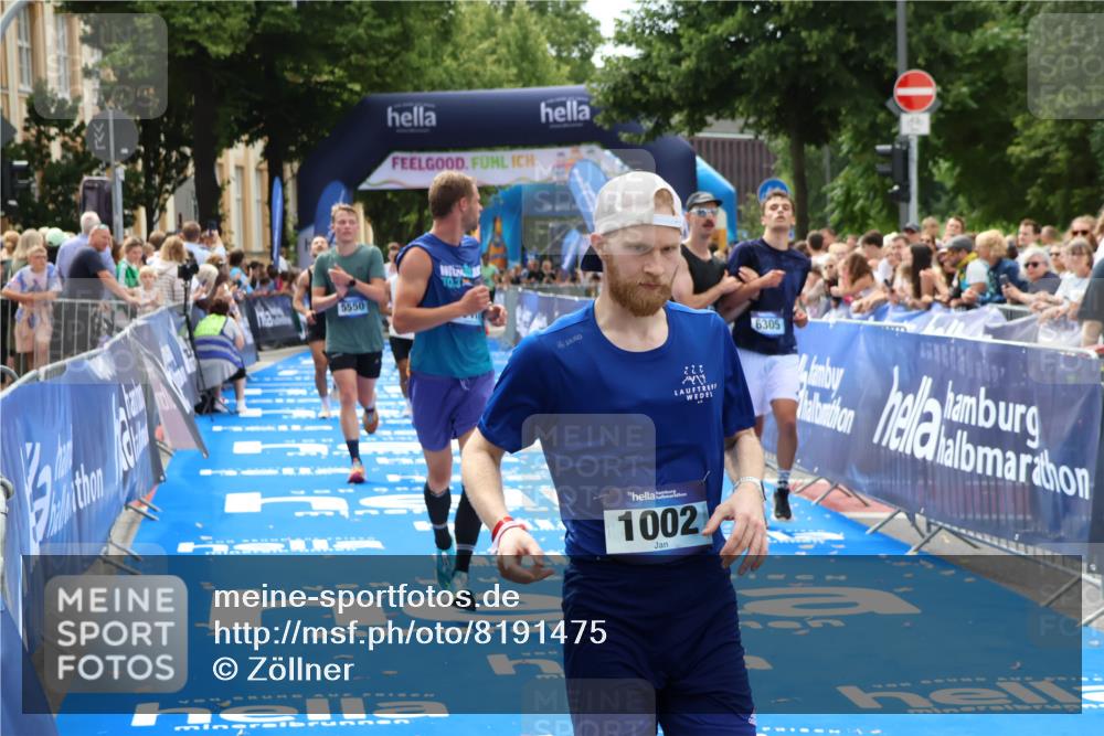 29.06.2025 - hella hamburg halbmarathon Zöllner http://msf.ph/oto/8191475 29.06.2025 10:34:29 Ziel 1002, 5550, 6305, 9686, 13618, 16417, 18099 meine-sportfotos.de