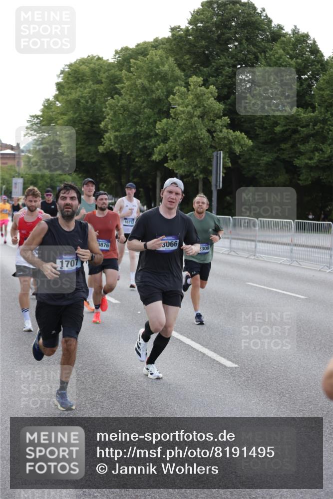 29.06.2025 - hella hamburg halbmarathon Jannik Wohlers http://msf.ph/oto/8191495 29.06.2025 09:45:12 Lombardsbrücke 57, 1707, 1990, 2689, 3043, 4129, 4679, 4698, 4749, 5328, 5826, 6358, 7389, 7481, 7651, 8190, 9571, 9634, 10017, 10876, 11120, 11857, 12234, 12308, 12691, 12988, 13066, 13618, 14028, 14395, 14466, 14784, 15826, 15887, 16712, 17151, 17191, 17197, 17802, 18099, 18102, 18177 meine-sportfotos.de