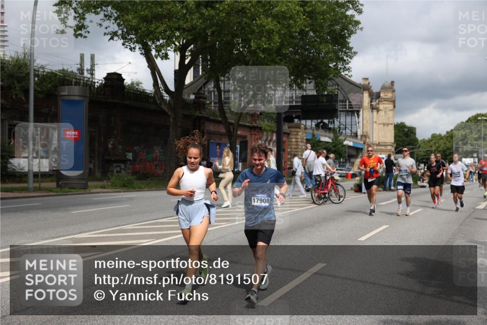 29.06.2025 - hella hamburg halbmarathon Yannick Fuchs http://msf.ph/oto/8191507 29.06.2025 10:43:59 20KM 1216, 2516, 2788, 2878, 3414, 3543, 3562, 3692, 4247, 4933, 5447, 5978, 6115, 6125, 6282, 7100, 7332, 7657, 8437, 8454, 8576, 8689, 8813, 8899, 8921, 9031, 9200, 9491, 9551, 9597, 9723, 9965, 10189, 10480, 11339, 11975, 12035, 12203, 12271, 12733, 13159, 13225, 13463, 13690, 13976, 14562, 14794, 14838, 15519, 15620, 15966, 16403, 16738, 16843, 16877, 16887, 17001, 17282, 17908, 18350, 18451, 18926, 18960, 19109 meine-sportfotos.de